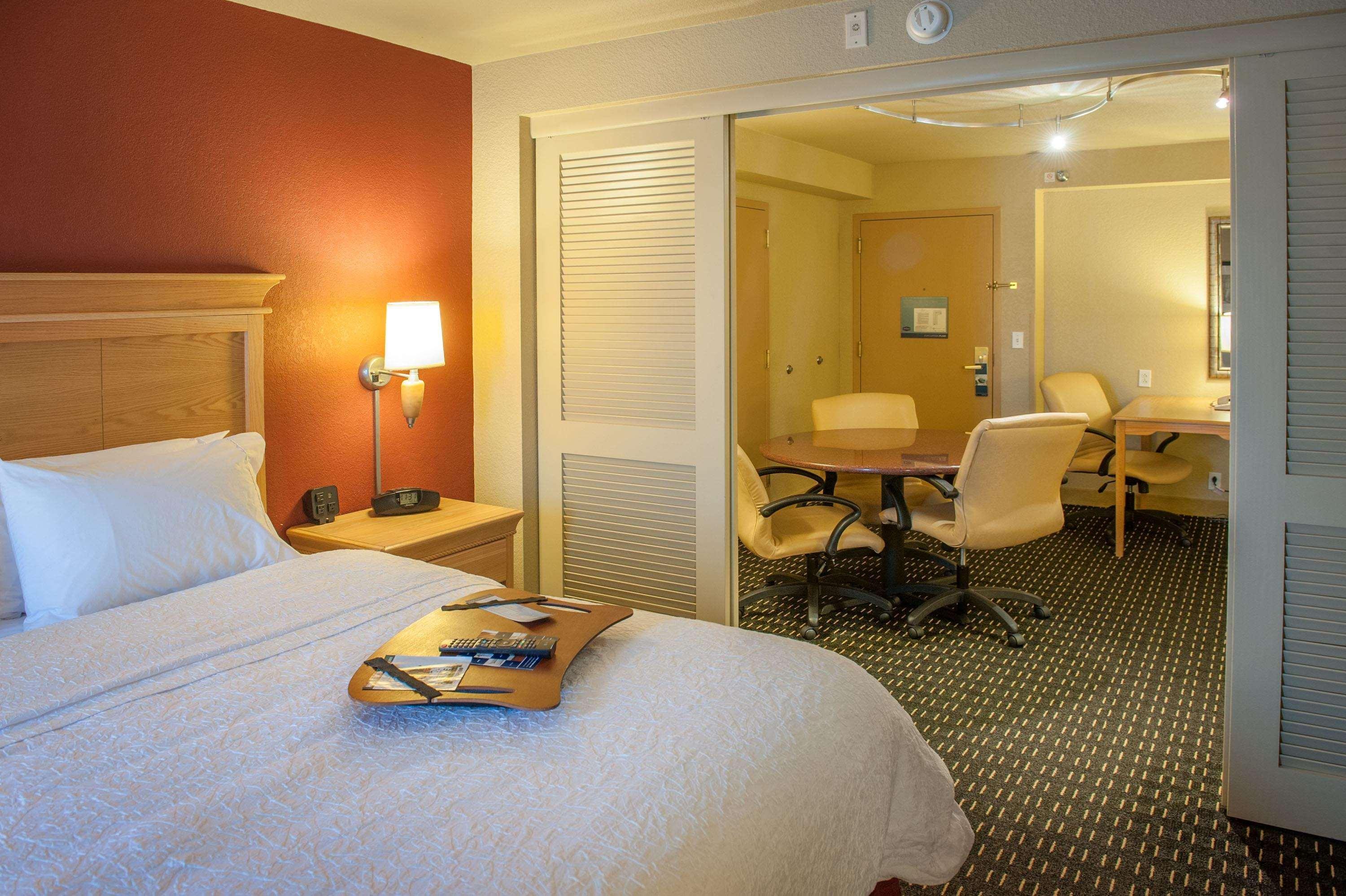 Hampton Inn Pensacola-Airport Exteriör bild