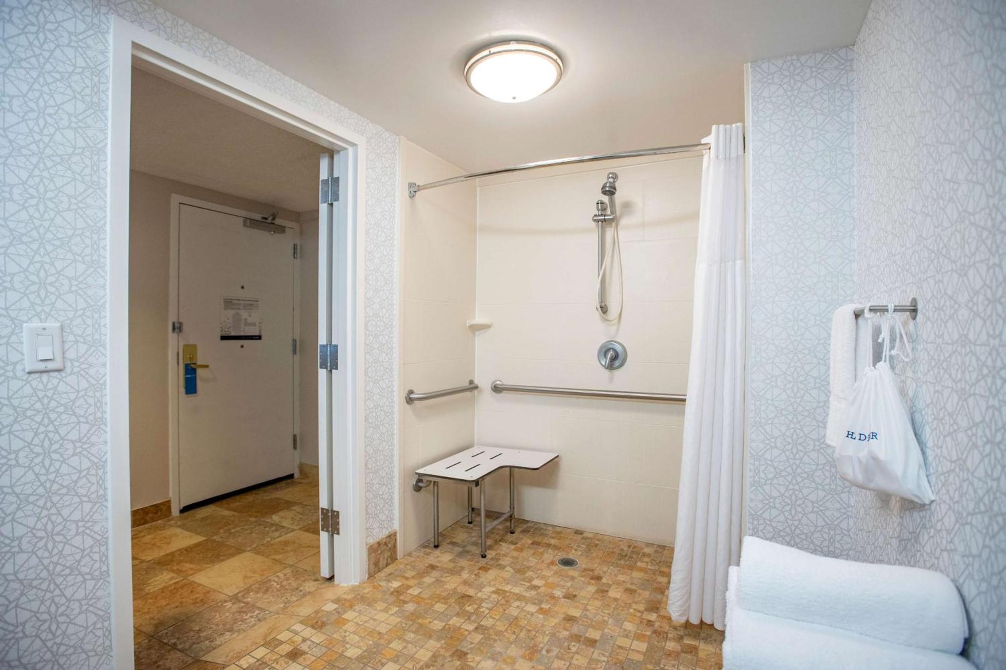 Hampton Inn Pensacola-Airport Exteriör bild