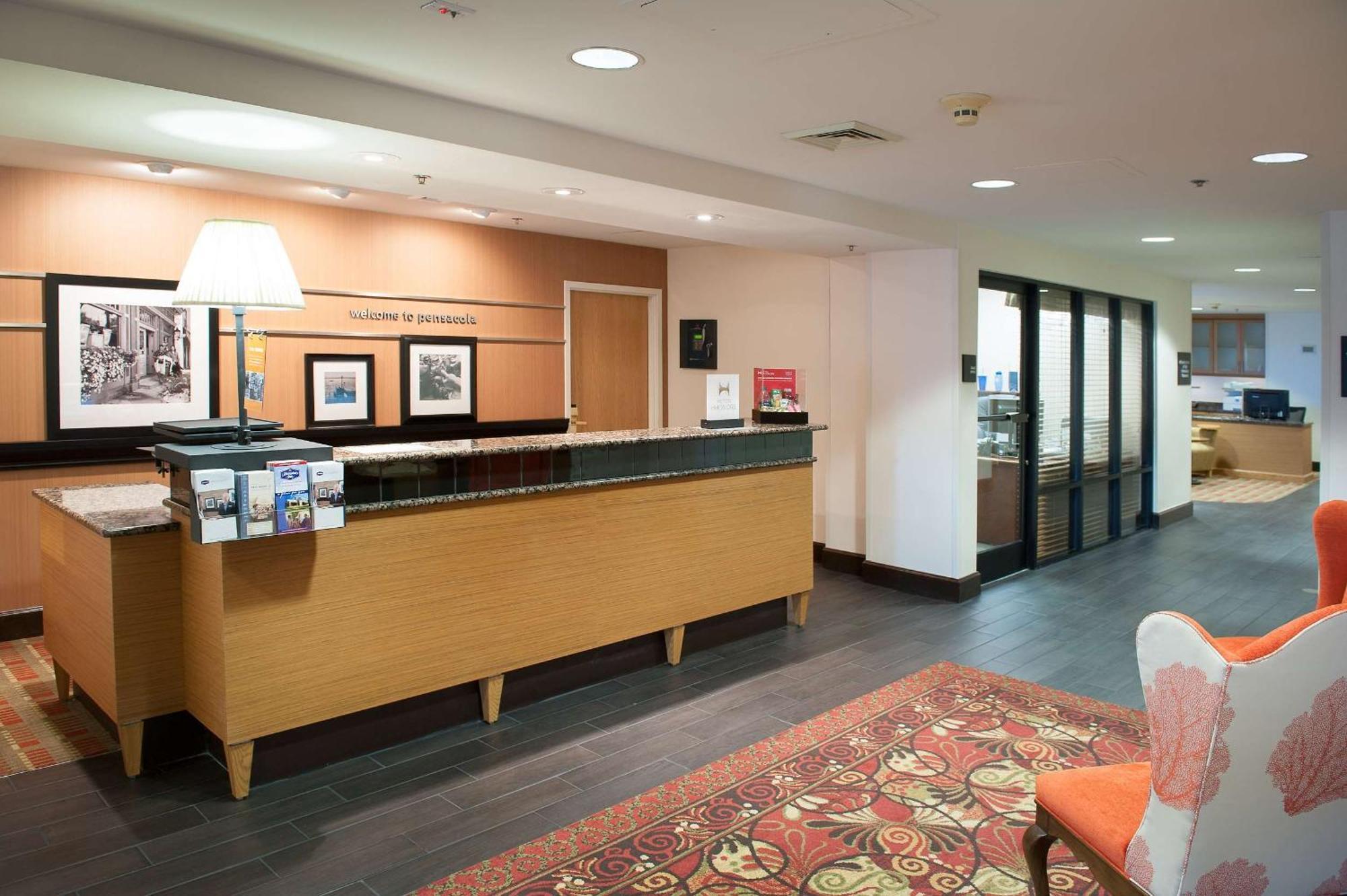 Hampton Inn Pensacola-Airport Exteriör bild