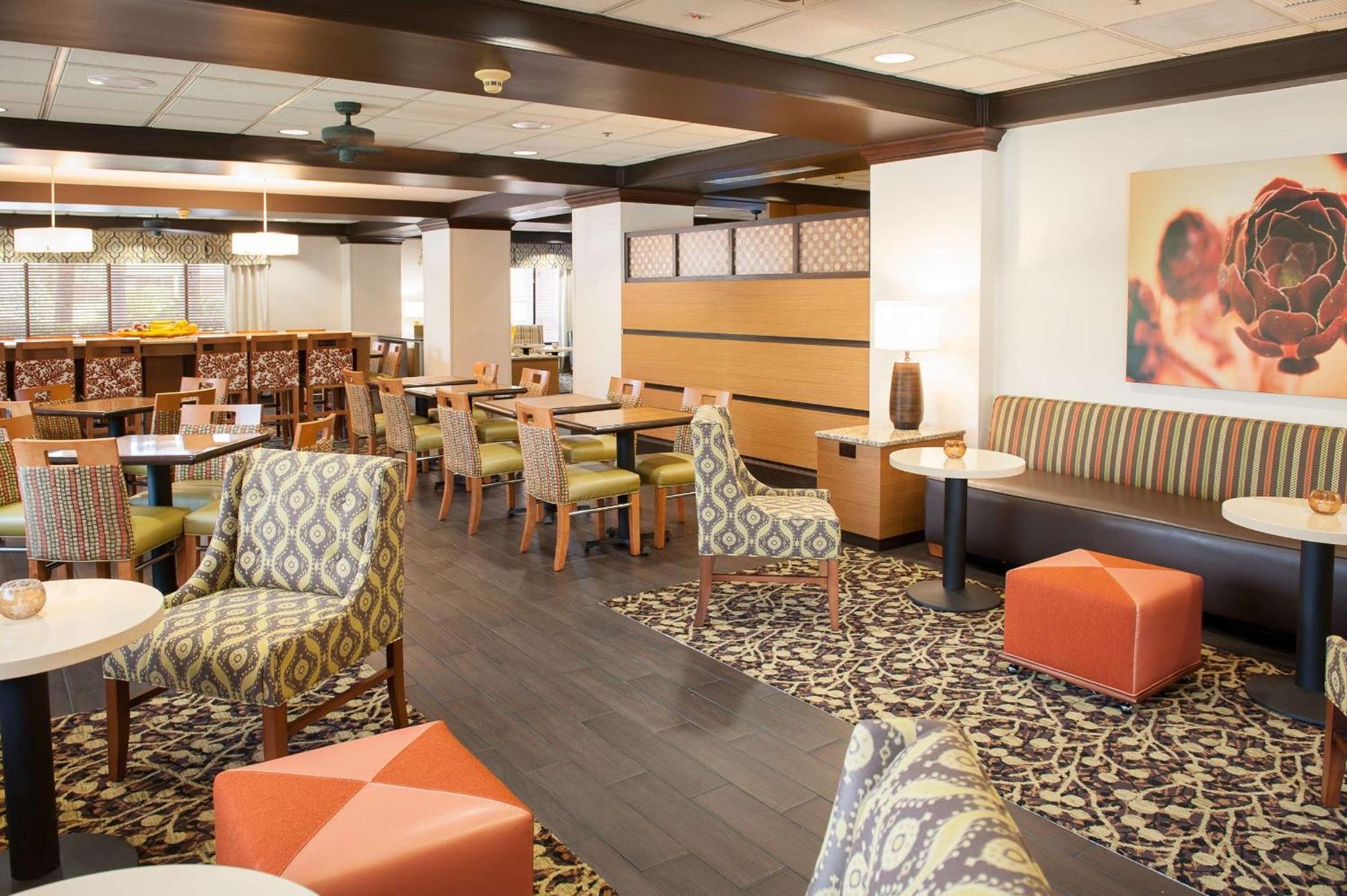 Hampton Inn Pensacola-Airport Exteriör bild