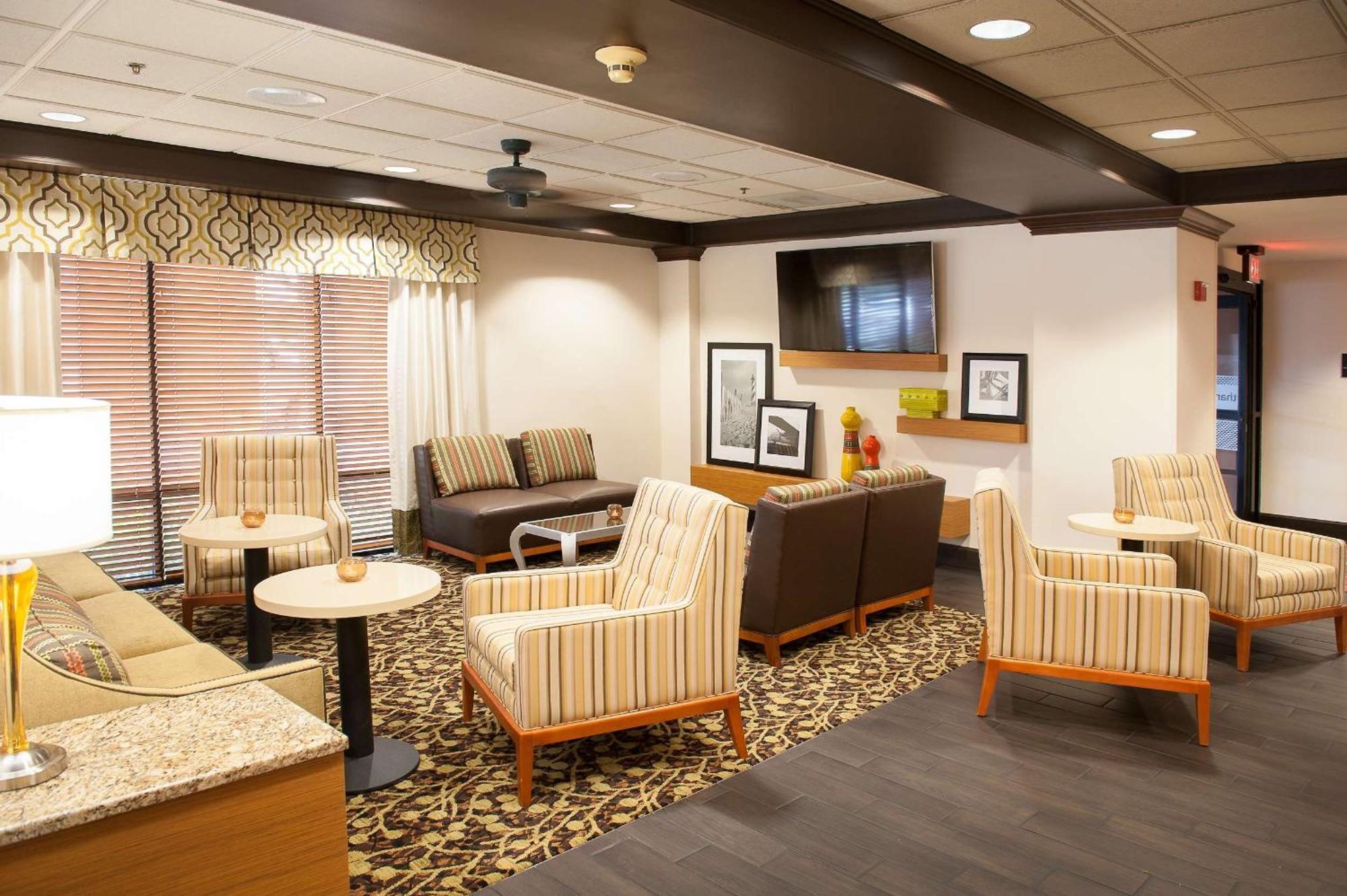 Hampton Inn Pensacola-Airport Exteriör bild