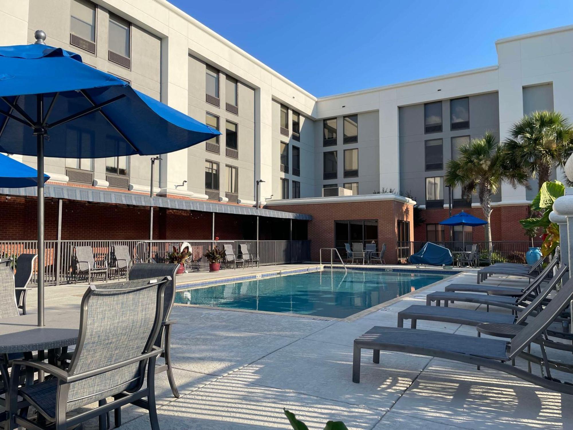 Hampton Inn Pensacola-Airport Exteriör bild